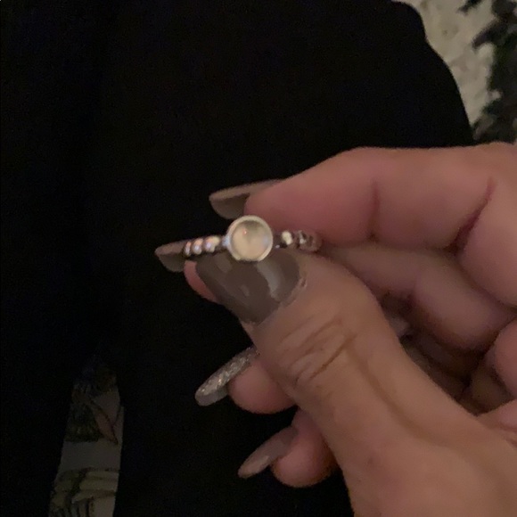 Pandora ring, 🌸 EUC, worn handful of time💗size 7 - Picture 2 of 4